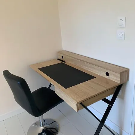 Spacieux Dans Parc Arbore *