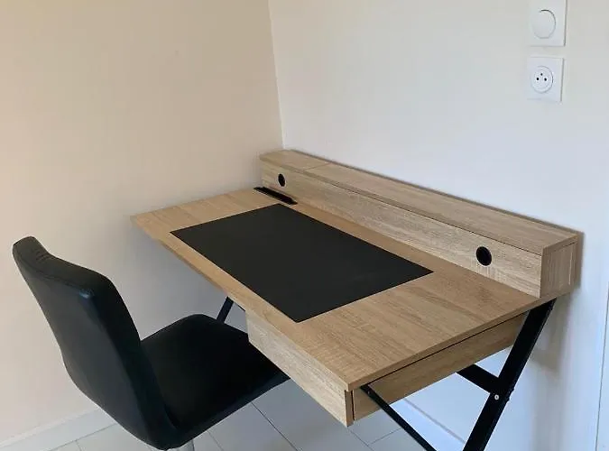 Spacieux Dans Parc Arbore *